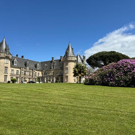 Domaine De Bort Saint-Priest-Taurion Exterior foto